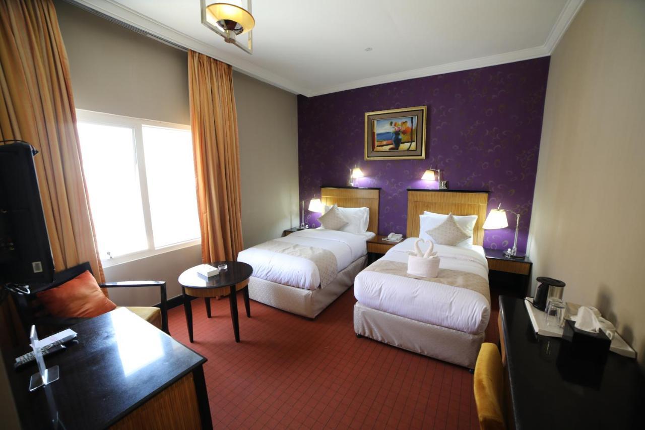 Creek Gate Hotel-Baithans Szardża Zewnętrze zdjęcie